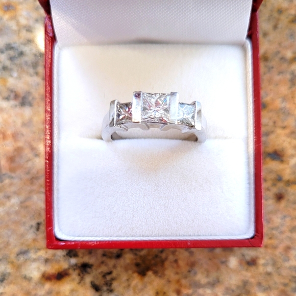 Jewelry - Solid 14k White Gold Princess Cut 3 Stone Diamond Ring, Approx Size 7.5